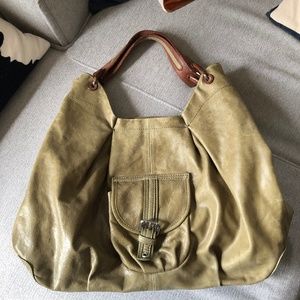 Tano Shoulder Bag Green